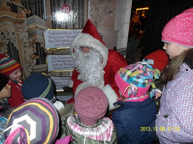 Weihnachtsmann und Adventskalender